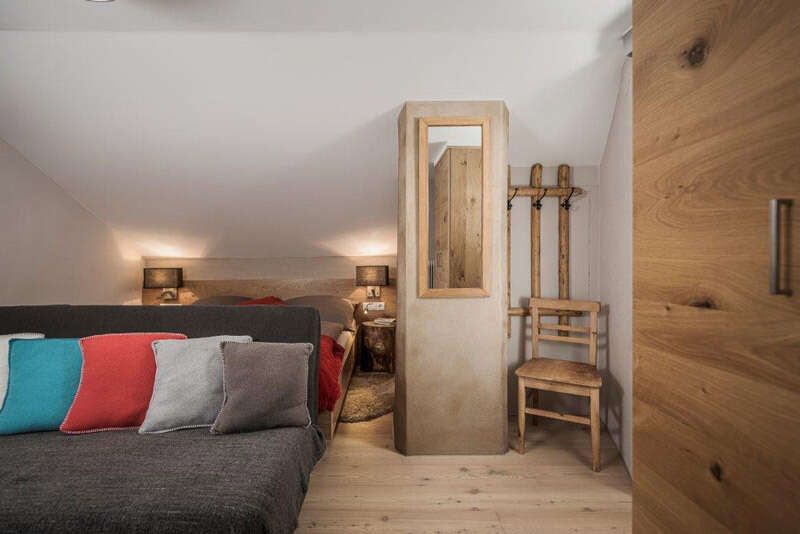 Doppelbett und Schlafcouch im Gästehaus die geislerin in Gerlos