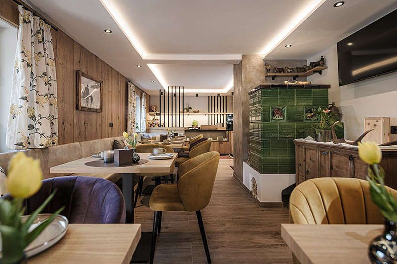 Frühstücksraum im Gästehaus die geislerin im Zillertal