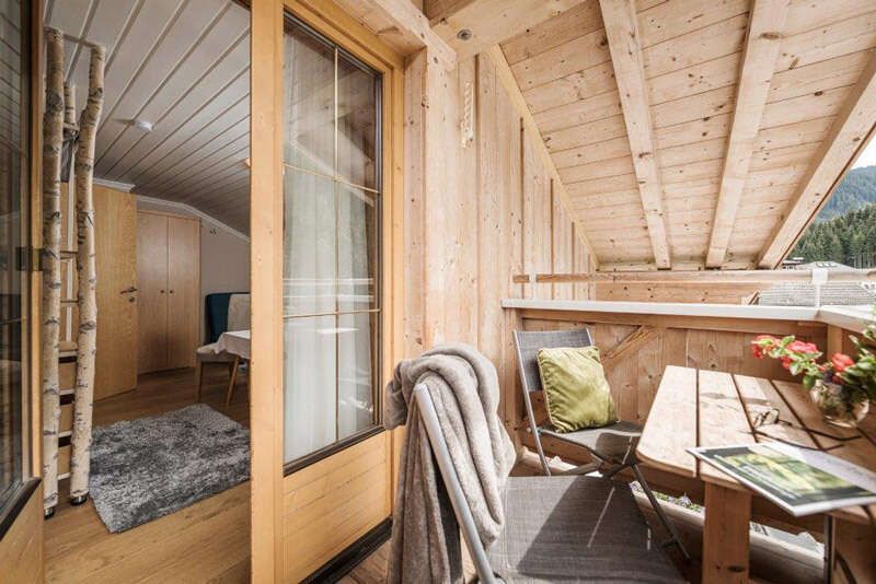 Zimmer mit Balkon im Gästehaus die geislerin im Zillertal